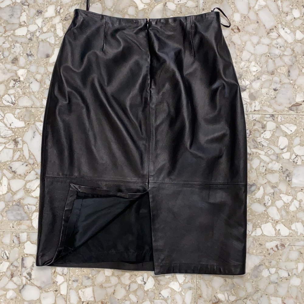 Black leather pencil skirt. - Picture 2 of 4
